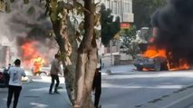 Kadıköy'de park halindeki otomobil alev alev yandı