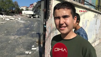 Avcılar'da deprem riski taşıyan okul yıkıldı
