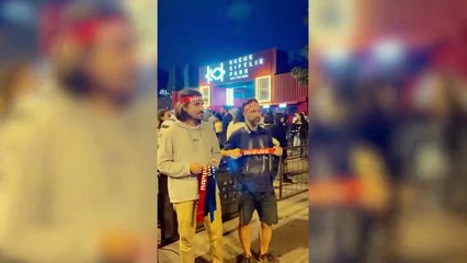 Pinhani grubu konser öncesi seyyar satıcı oldu! Kimse tanıyamadı