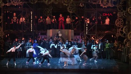L'Opéra Faust a été mis en scène par l'Opéra et le Ballet d'État d'Istanbul
