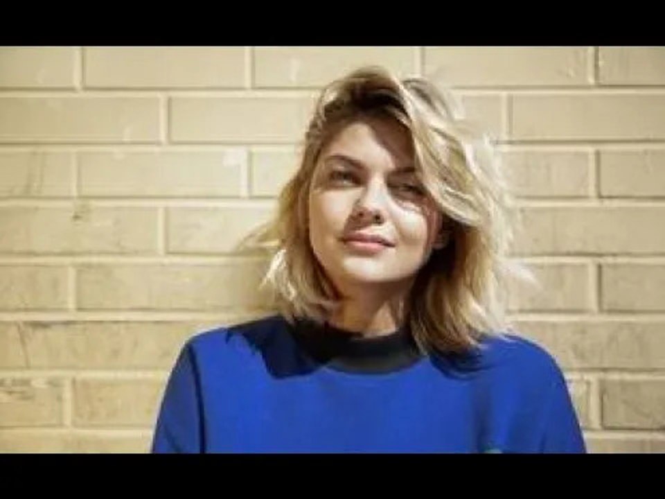 25 ans de « Pokémon » : Louane chante « Game Girl » pour l’album anniversaire