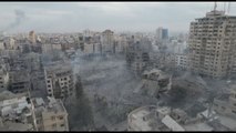 Fumo e macerie a Gaza sotto assedio. Il racconto dei testimoni