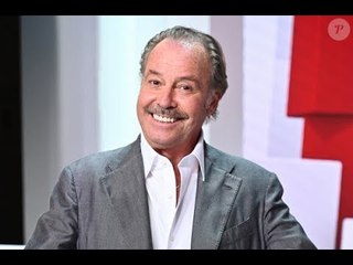 Christelle Chollet et son look bling-bling... Concours de looks face à Michel Drucker