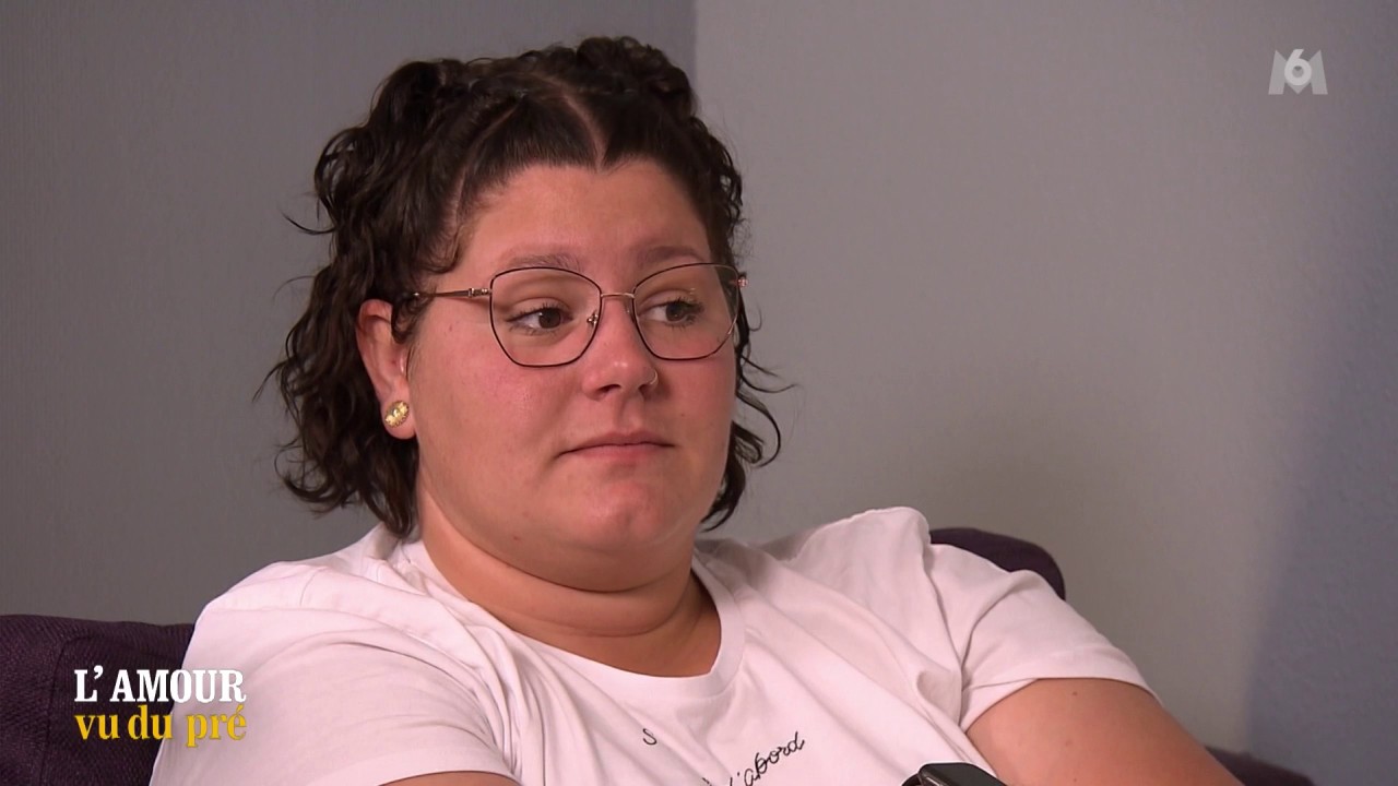 VOICI - L'amour est dans le pré : Perrine pointée du doigt par d'anciens  candidats à cause de son comportement