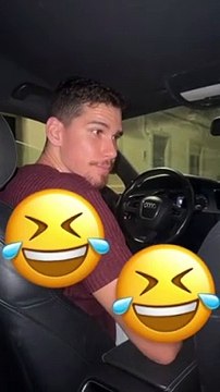 Sandrina Pratas coloca condições e 'exige' 20 Euros para se relacionar com o namorado.