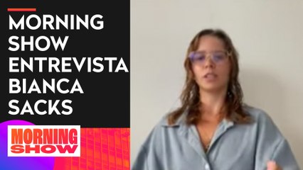 Sirene toca durante entrevista e brasileira que mora em Tel Aviv corre para bunker ao vivo