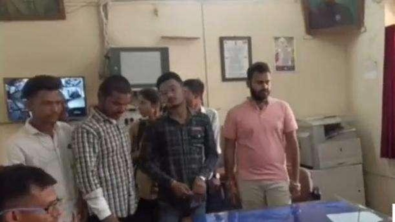 शाजापुर: पानी की समस्या से जूझ रहे छात्र, प्राचार्य से समस्या समाधान की मांग