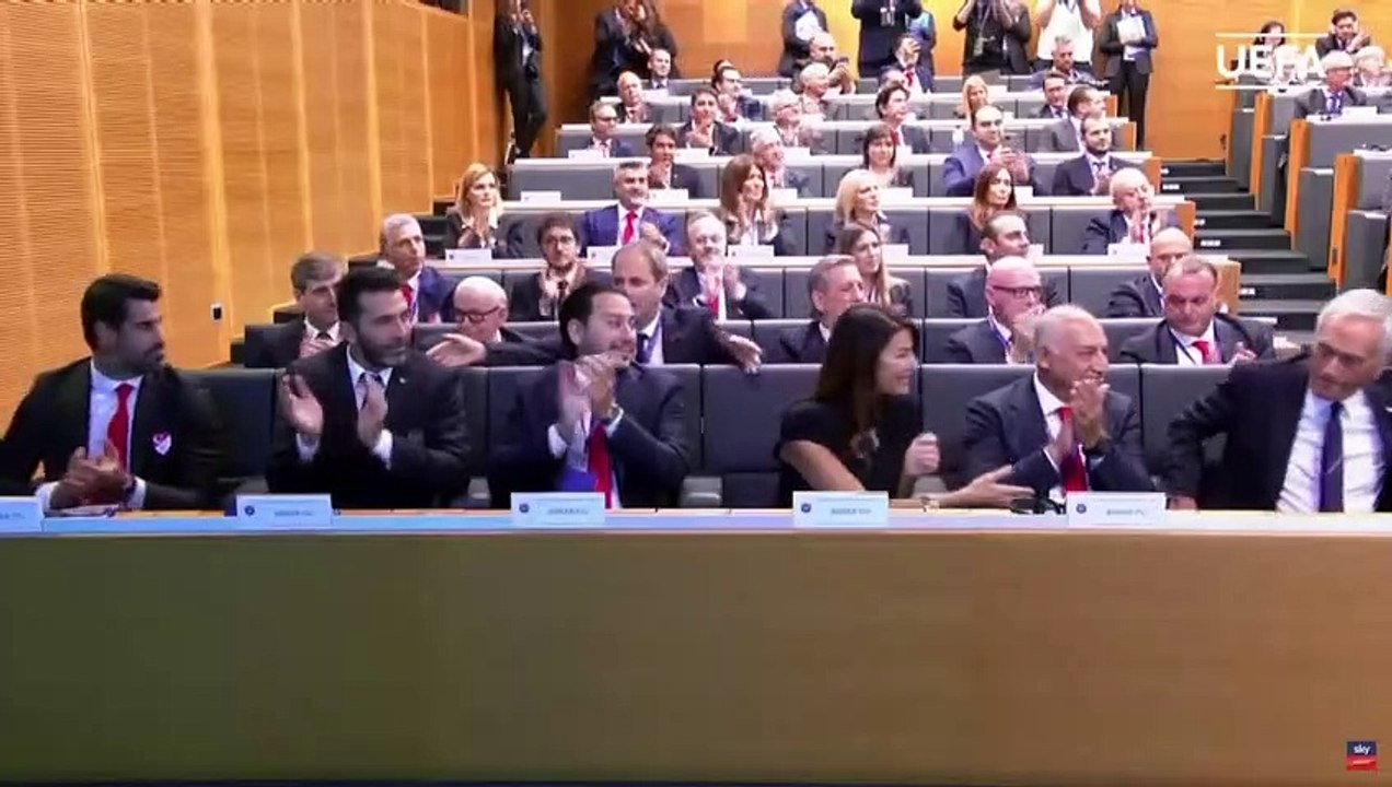 Ils ont même fait une étiquette ! Envoi d'un incident à la TFF depuis Beşiktaş, dont le stade ne figure pas sur la liste de l'EURO 2032