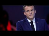 Un ministre balance: Emmanuel Macron entouré des hommes incompétents.