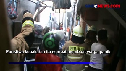 Скачать видео: Warga Panik, Rumah 2 Lantai di Permukiman Padat Jembatan Lima Dilalap Api