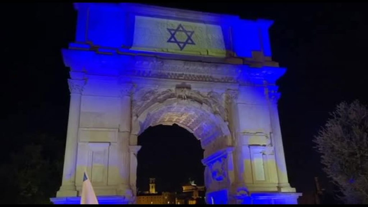 Israele, al via fiaccolata del 'Foglio' all'arco di Tito a Roma