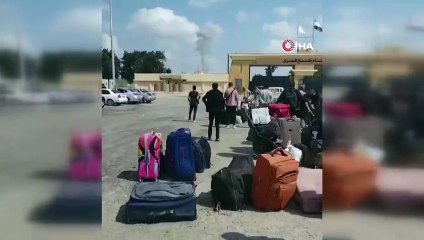 Tam abluka ve yoğun bombardıman altındaki Gazze'de su krizi yaşanıyor