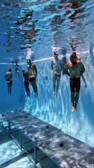 Cet entraînement militaire sous l'eau est complètement fou !