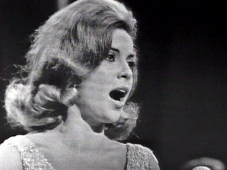 Xavier Cugat - Perfidia / Frenesi / Bésame Mucho (Medley/Live On The Ed Sullivan Show, April 28, 1963)