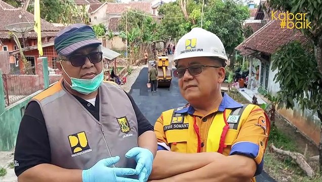 JALAN RUSAK RUAS CINAGEN-SIMPANGDAGO JAMPANGKULON SUKABUMI DIPERBAIKI