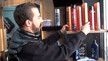 Kuaförde yere düşerek patlayan sprey ilginç anlara neden oldu