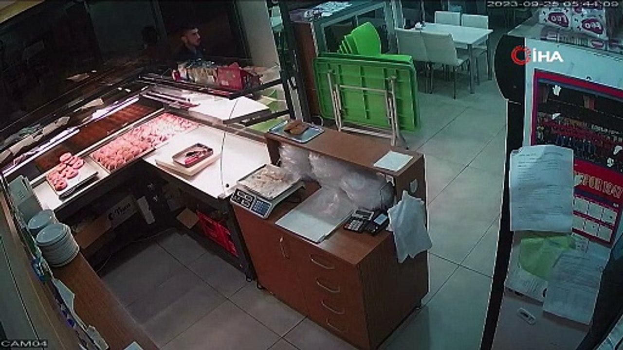 Kasaya dalan hırsız başına tepsi yedi!