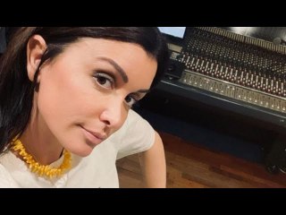 Jenifer enceinte de son troisième enfant et au top : De nouveaux clichés dévoilés