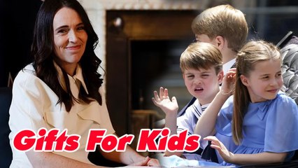 Jacinda Ardern Gives Prince William Women's Rugby Shirt and Gifts For His Kids