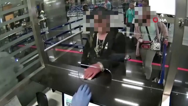 İzmir'de ekiplerin ağzını açık bırakan operasyon! Cinsel organından uyuşturucu çıktı