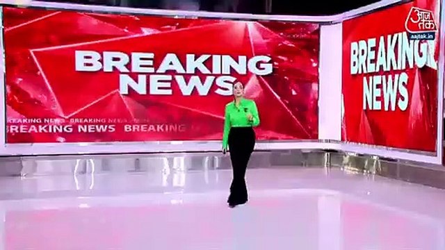 Delhi: Taxi Driver dragged to kill for 200 meter by robbers