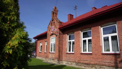 Remont zabytkowej szkoły na osiedlu Witkowice w Ropczycach