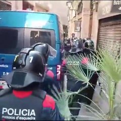 Los Mossos d'Esquadra desmantelan una asociación cannábica en El Gòtic