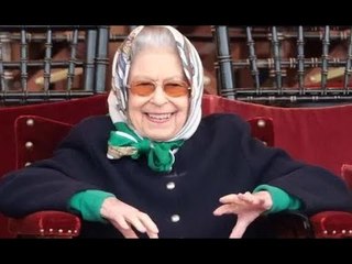 Regina sotto mentite spoglie: la risposta spiritosa di Monarch ai turisti statunitensi che chiedono: