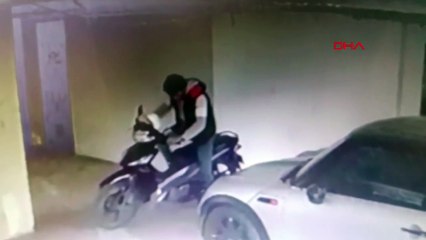 Manisada park halindeki motosiklet çalındı