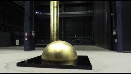 L'enigma di un artista precursore: ripensare a James Lee Byars