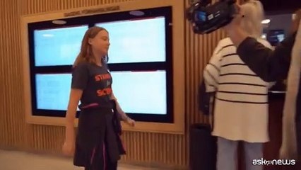 Greta Thunberg in tribunale, multata per blocco del porto