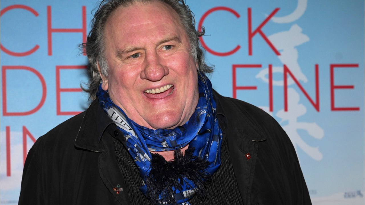 GALA VIDEO - Gérard Depardieu accusé de viols, l’accablant témoignage d’Anouk Grinberg : “Je l’ai vu mettre des mains aux fesses”