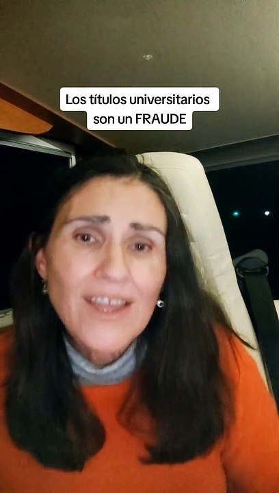 Ho 3 lauree e 3 master, non trovo lavoro - Lo sfogo su TikTok