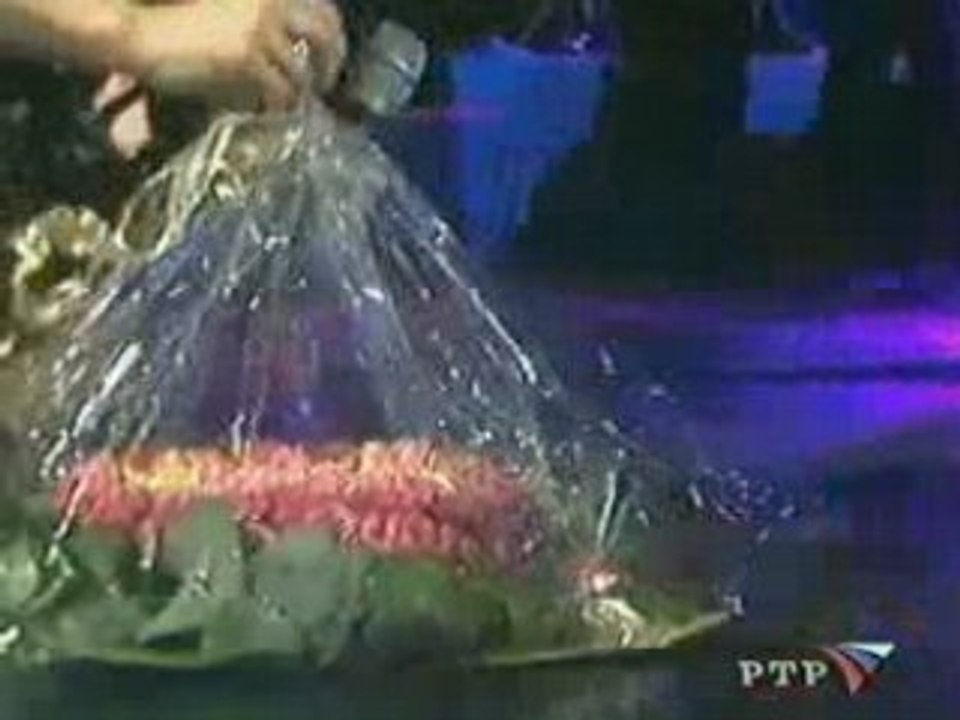 Natalia Oreiro Mata y envenena Rusia (live)