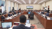 환경부 국감서도 오염수 공방...장관 '해명'에 野 반발 / YTN