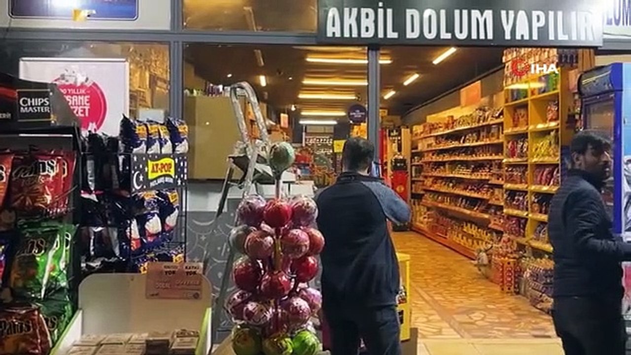 Attaque armée sur un marché à Esenyurt : les fenêtres ont été brisées et les objets à l'intérieur ont été endommagés
