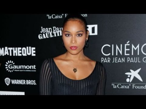 Clémence Botino positive au Covid-19 avant Miss Univers : les anciennes Miss se...