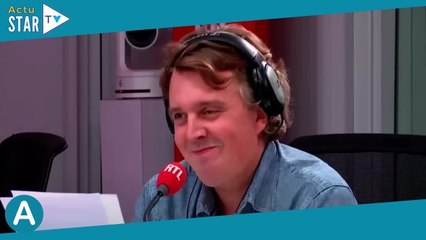 Alexis Vizorek RTL en couple  sa mystérieuse compagne plus âgée que lui ne vit pas à ses côtés !