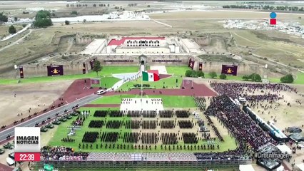 López Obrador condecora al general Salvador Cienfuegos en Heroico Colegio Militar