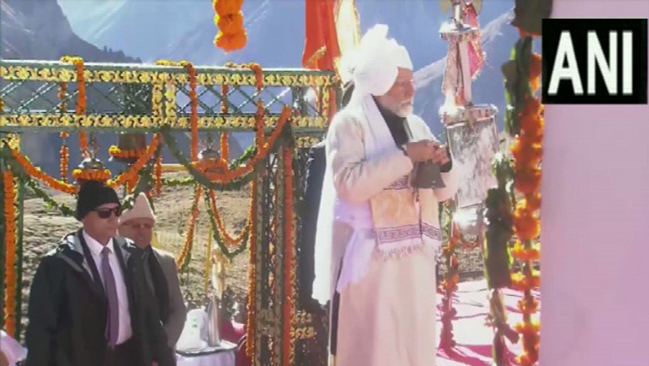 पिथौरागढ़ पहुंचे पीएम मोदी,जोलिंगकोंग में पार्वती कुंड में पूजा और दर्शन, फिर गुंजी गांव होंगे रवाना