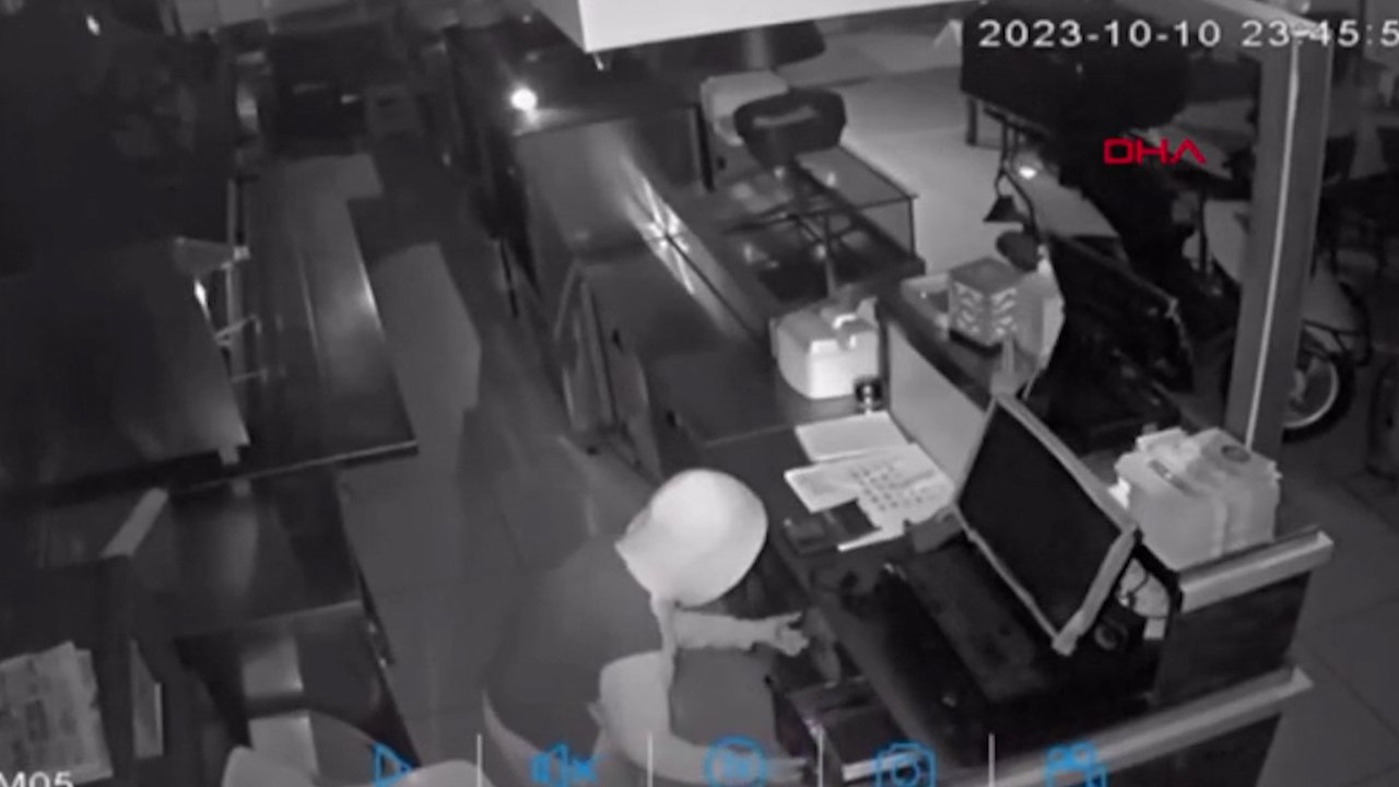 Ataşehir'de telefon hırsızlığı kamerada