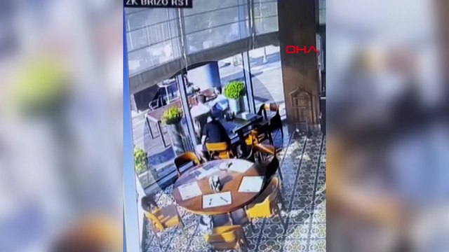 Otel lobisinden çanta çalan hırsızlar yakalandı