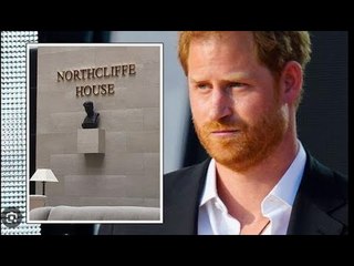 La causa del principe Harry contro un importante quotidiano è stata ritardata fino al 2025, infligge