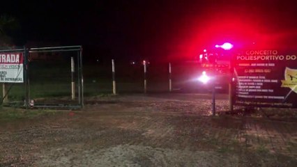 Bombeiros combatem incêndio em edificação na Avenida Rocha Pombo