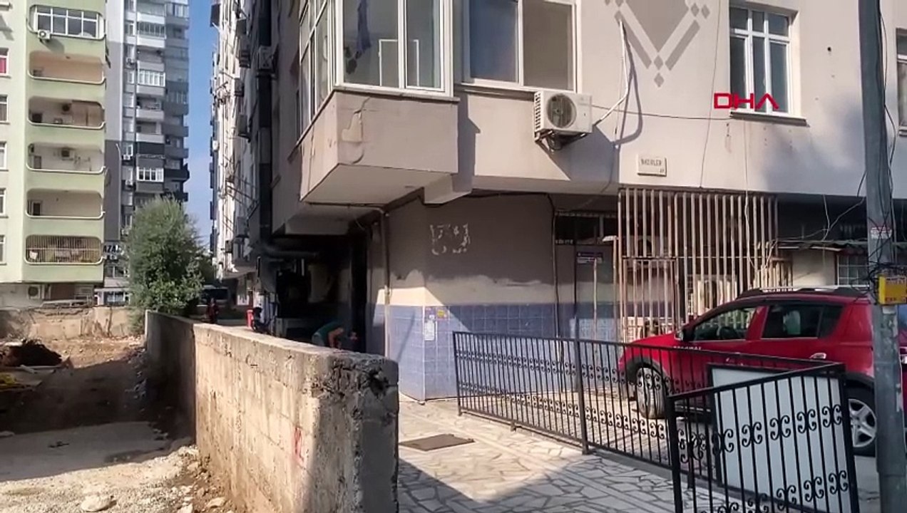 Il a tenté d'étrangler sa petite amie, a tué la personne qui tentait de l'aider et a blessé 3 personnes qu'il ne connaissait pas.