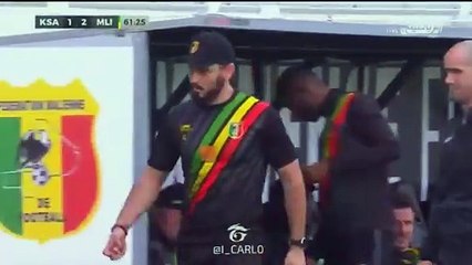 Roberto Mancini deriso dall'avversario con il gesto dei soldi