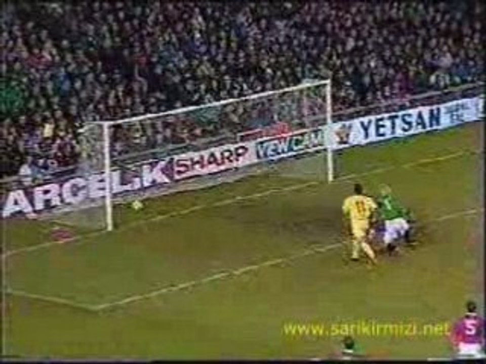 Arif Erdem Goal vs Manchester United