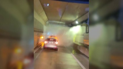 부산 장전지하차도 스프링클러 오작동 누수 / YTN