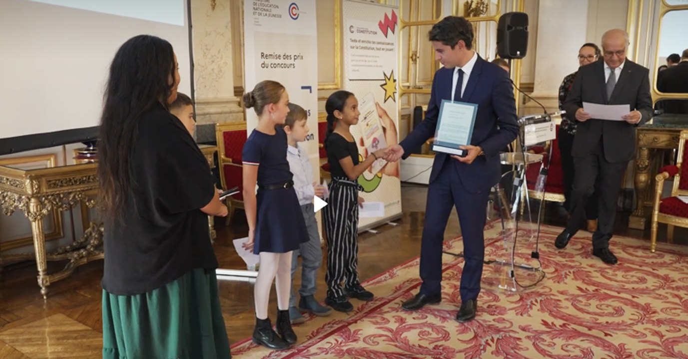 Remise des prix du concours Découvrons notre Constitution