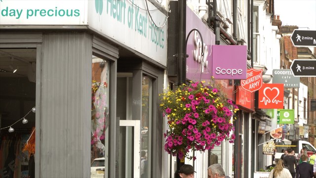 Tonbridge businesses have to travel miles to handle cash due to closed banks